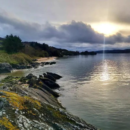 Dromard House Inch Island - Private Beach Path Bed & Breakfast